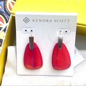 Kendra Scott Marty Earrings NWT